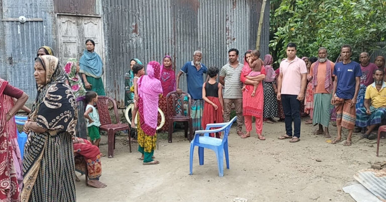 অটোরিকশা চালককে গলা কেটে হত্যা