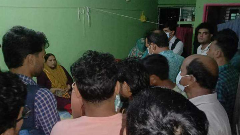 বরিশাল বিশ্ববিদ্যালয়ের ছাত্রীর ঝুলন্ত মরদেহ উদ্ধার