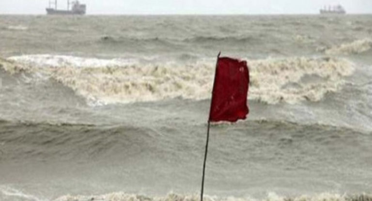 পটুয়াখালীর বন্দরে ০৩ নম্বর সতর্ক সংকেত