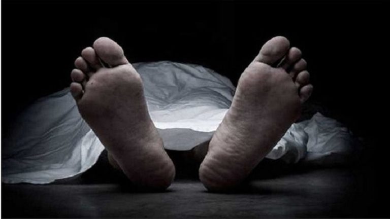 রাজধানীতে একই ফ্যানে ঝুলছিল স্বামী ও স্ত্রীর মরদেহ