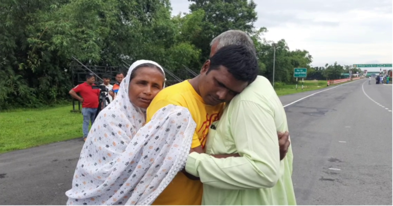 ২১ বছর পর হারানো ছেলেকে ফিরে পেল পরিবার