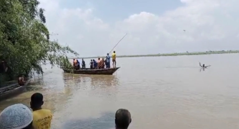 লালমনিরহাটে তিস্তা নদীতে নৌকাডুবি, তিনজনের মৃত্যু