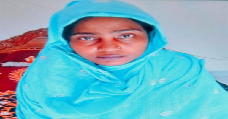 ফেনীতে গৃহবধূর অর্ধগলিত মরদেহ উদ্ধার,স্বামী পলাতক