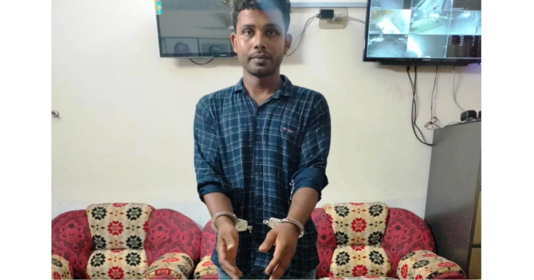 মেহেরপুরে হ্যান্ডকাপসহ যুবক আটক
