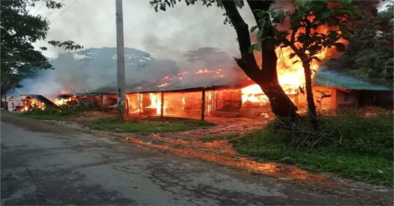 কুতুকছড়িতে আগুনে পুড়ে ছাই ৯ দোকান ও বসতঘর