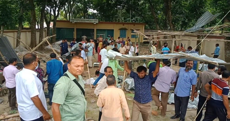 জমি দখলকে কেন্দ্র করে শিক্ষকসহ দু’পক্ষে আহত ২০