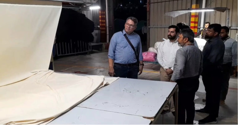 নারায়ণগঞ্জ পোশাক কারখানা পরিদর্শনে ডেনমার্ক প্রতিনিধি দল