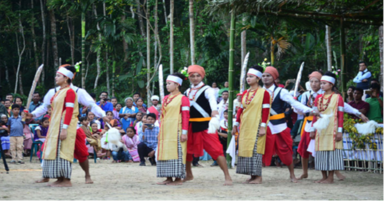 আদিবাসী নয় ক্ষুদ্র নৃ-গোষ্ঠী