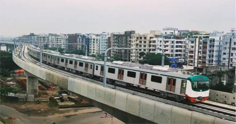 মেট্রোরেলে কারিগরি ত্রুটি, আড়াই ঘণ্টা পর চালু