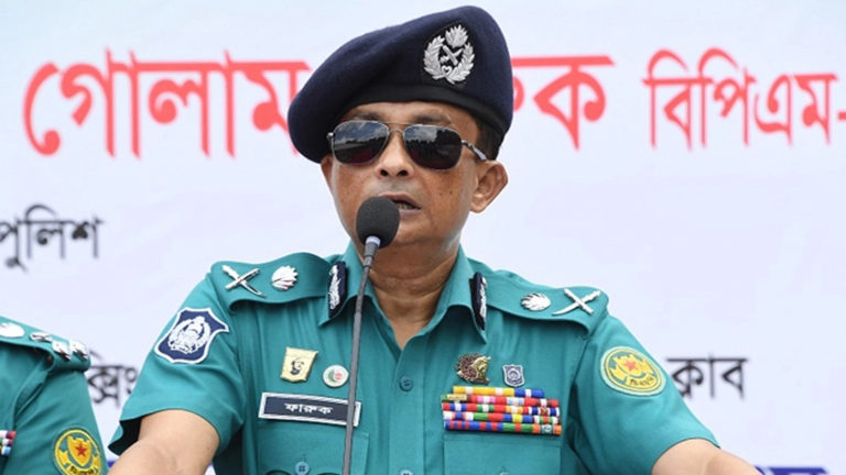 ডিএমপি কমিশনারকে অবসর দিয়ে প্রজ্ঞাপন জারি