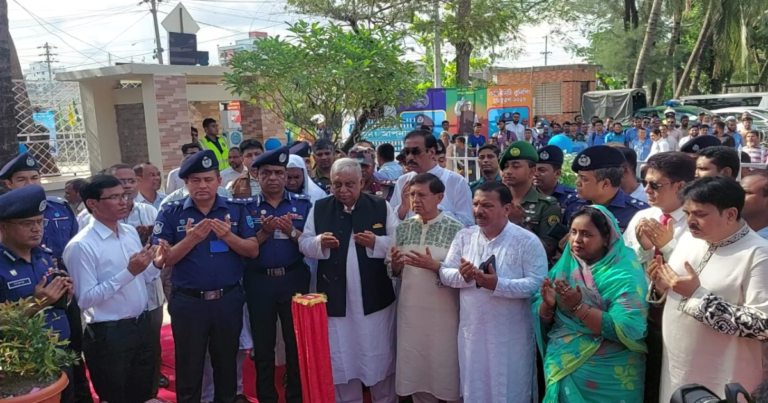 বিএনপি আগুনে পুড়িয়ে মানুষ মারে: স্বরাষ্ট্রমন্ত্রী