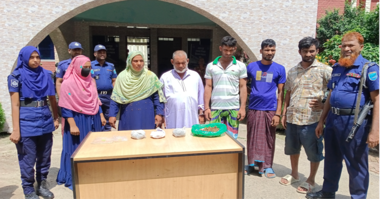 ইয়াবা-গাঁজাসহ একই পরিবারের ৫জন গ্রেপ্তার