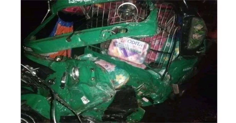 ছাগলনাইয়াতে বাস-অটোরিক্সা সংঘর্ষে নিহত ৩