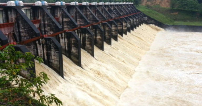 কাপ্তাই হ্রদের ১৬টি গেইট খুলে দেয়া হয়েছে
