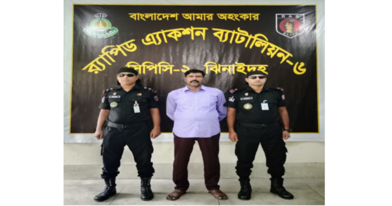 প্রধানমন্ত্রীর গাড়ি বহরে হামলাকারী গ্রেপ্তার
