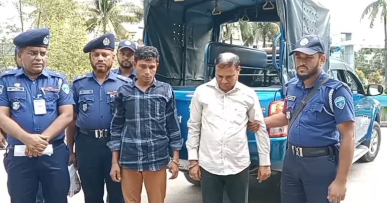 চাঁদপুরে পোনে চার কেজি স্বর্ণসহ দু’জন আটক