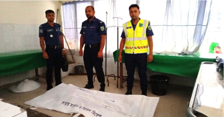 বাগেরহাটে ট্রলিচাপায় ভ্যানচালক নিহত
