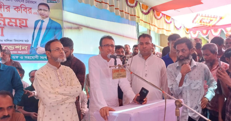 নোয়াখালীতে ভাতাভোগীদের সাথে উপজেলা চেয়ারম্যানের মতবিনিময় সভা