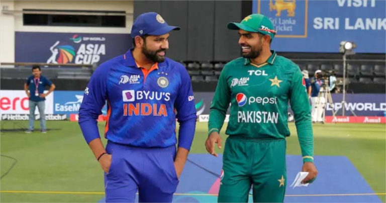 পাকিস্তানের বিপক্ষে হাইভোল্টেজ ম্যাচে ব্যাটিংয়ে ভারত