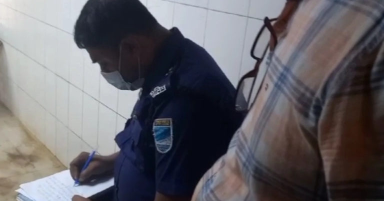 ট্রাক চাপায় আহত পুলিশ কর্মকর্তার সাভারে মৃত্যু