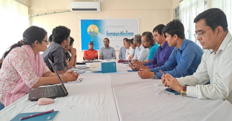 জ্বালানি ন্যায্যতা সপ্তাহ উপলক্ষে নোয়াখালীতে মিডিয়া গোলটেবিল বৈঠক