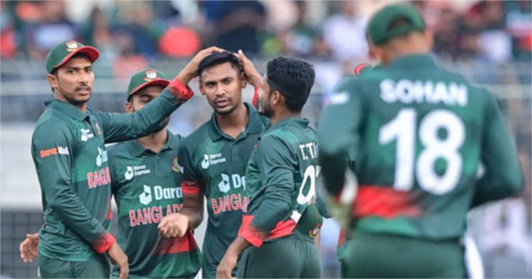বাংলাদেশের বিপক্ষে টস জিতে ব্যাটি করছে নিউজিল্যান্ড