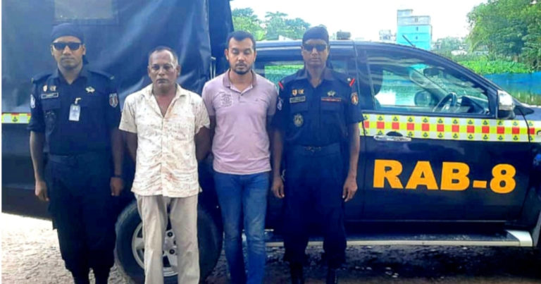 ইয়াবাসহ পুলিশ কনস্টেবল আটক