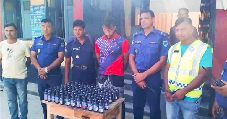 মেহেরপুরে ফেন্সিডিলসহ মাদক কারবারি আটক