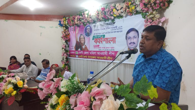 ‘আদর্শ ধারণ করতে ব্যর্থরা দলকে ছেড়ে বিদেশ চলে যায়’