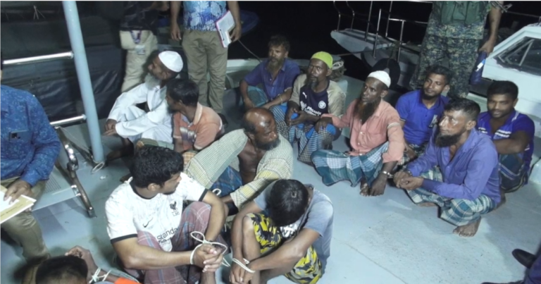 নিষেধাজ্ঞা অমান্য করে ইলিশ ধরায় জেলের কারাদণ্ড