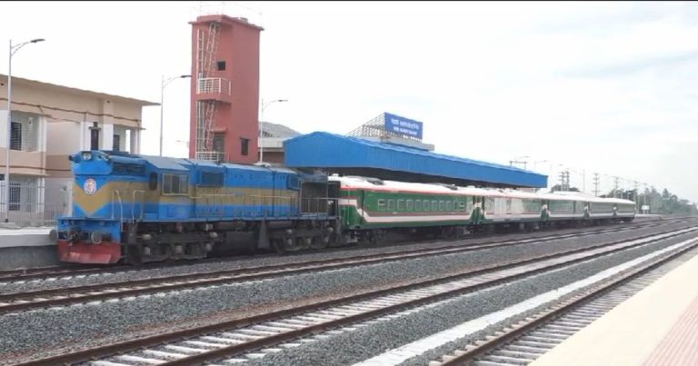আবারও পদ্মা সেতুতে পরীক্ষামূলক ট্রেন চলাচল শুরু