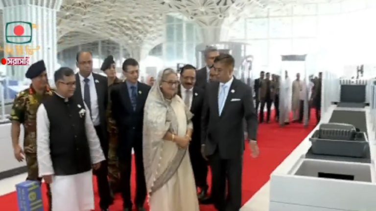 বিমানবন্দরের তৃতীয় টার্মিনালের উদ্বোধনী অনুষ্ঠানে প্রধানমন্ত্রী