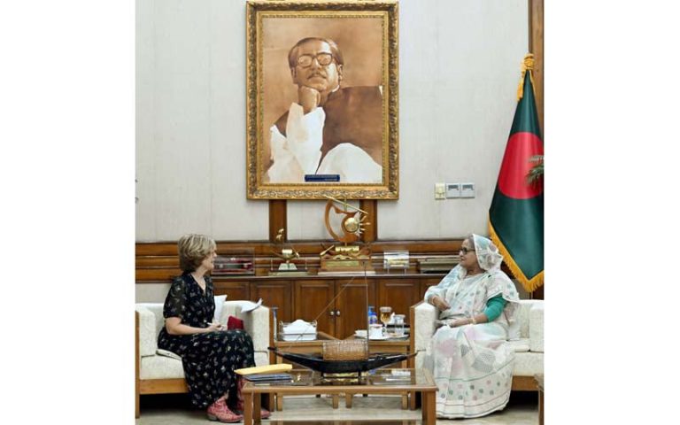 বাংলাদেশে গণতন্ত্র সমুন্নত রাখতে আমরা অঙ্গীকারাবদ্ধ: প্রধানমন্ত্রী