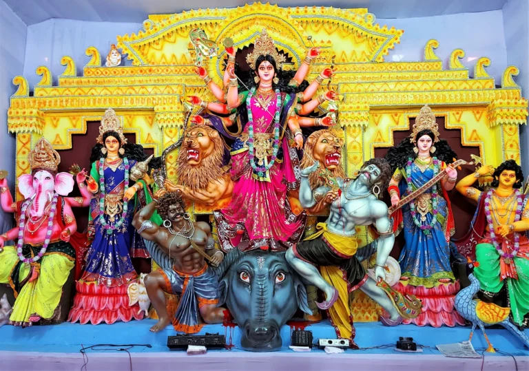 দরজায় কড়া নাড়ছে সনাতন ধর্মালম্বীদের শারদীয় দুর্গোৎসব