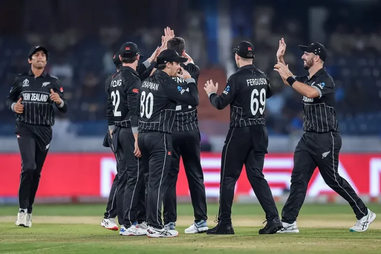 নেদারল্যান্ডসকে ৯৯ রানে উড়িয়ে দিল নিউজিল্যান্ড