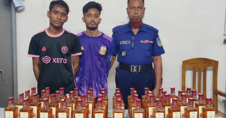 নালিতাবাড়ীতে ভারতীয় মদসহ আটক ২
