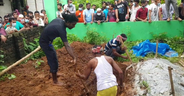 দাফনের ২২ দিন পর ব্যবসায়ীর মরদেহ উত্তোলন