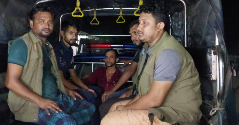 বরগুনার সিদ্দিক ডাকাত অস্ত্র ও গুলিসহ আটক