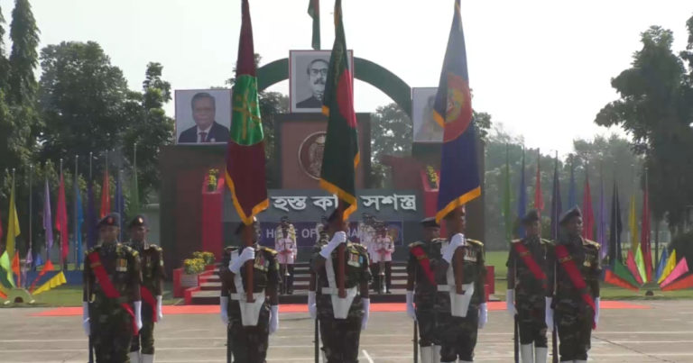 সেনানিবাসস্থ অর্ডন্যান্স সেন্টার এন্ড স্কুলের রিক্রুট ব‌্যাচের সমাপনী কুচকাওয়াজ অনুষ্ঠিত