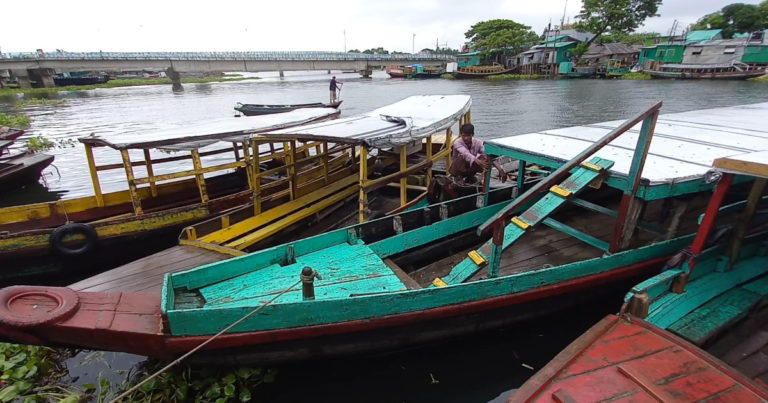১৩ঘন্টা পর কাপ্তাই হ্রদে নৌচলাচল শুরু