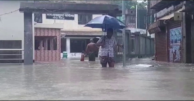 গাজীপু‌রের বৃ‌ষ্টিতে জলাবদ্ধতা, বিপা‌কে জনসাধারণ