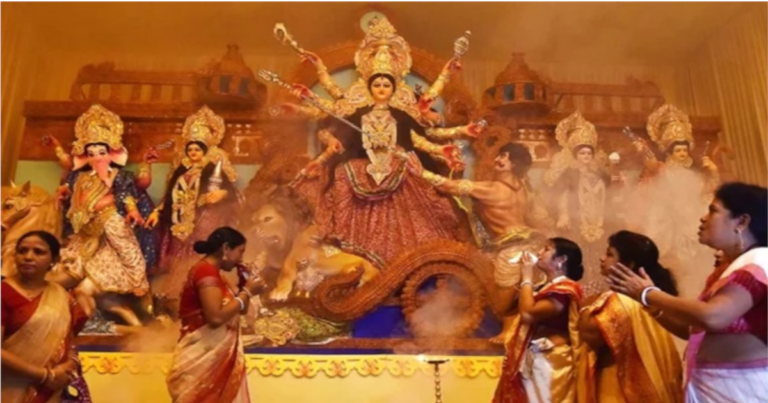 মহাষষ্ঠীর মধ্য দিয়ে শুরু শারদীয় দুর্গোৎসব