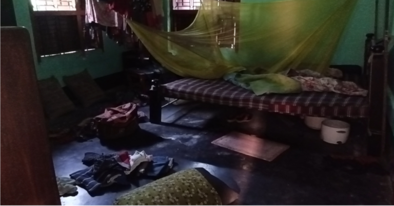 ঝিনাইদহে আধিপত্য বিস্তারকে কেন্দ্র করে বাড়িঘর ভাংচুর