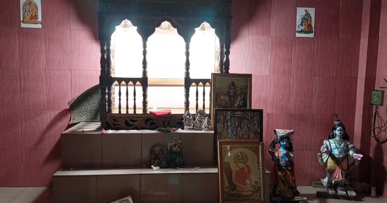 মন্দির থেকে রাধাকৃষ্ণসহ ৫ মূর্তি চুরি