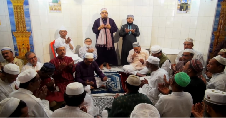 চট্টগ্রামে ফিলিস্তিনিদের জন্য বিশেষ মোনাজাত অনুষ্ঠিত