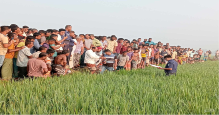 দিনাজপুরে ধান ক্ষেত থেকে যুবকের লাশ উদ্ধার