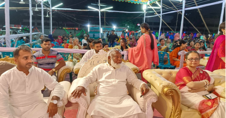 তেজগাঁওয়ে পূজামন্ডপ পরিদর্শন করলেন কাউন্সিলর সফিউল্লা