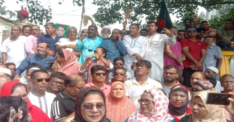 খালেদা জিয়ার মুক্তির দাবিতে সিরাজগঞ্জে বিএনপির বিক্ষোভ