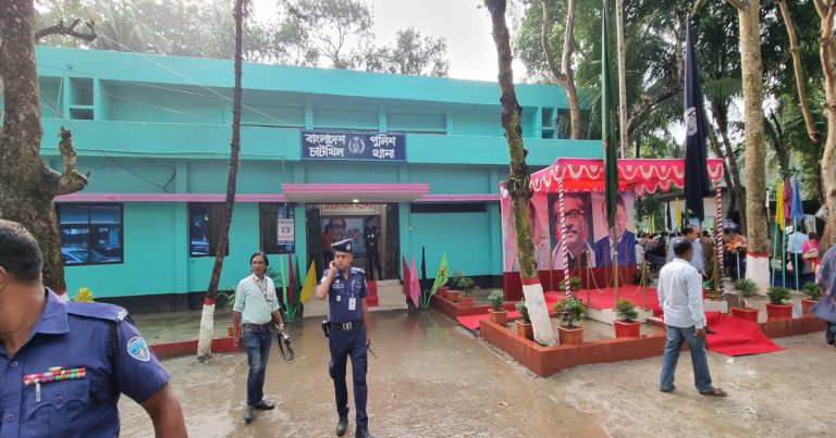 দুই বাচ্চার মারামারি, ক্ষিপ্ত হয়ে শিশুকে হত্যা, আটক ২