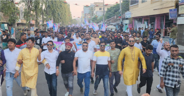 মুন্সীগঞ্জে পৌর মেয়রের সমর্থনে ছাত্র-তরুণের মিছিল অনুষ্ঠিত